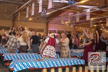 www_photofloh_de_PflaelzerGaudiNaechte_HermesHouseBand_Messehalle_PS_16_10_2026-17