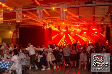 www_photofloh_de_PflaelzerGaudiNaechte_HermesHouseBand_Messehalle_PS_16_10_2026-55