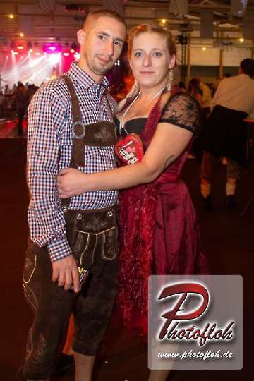 www_photofloh_de_PflaelzerGaudiNaechte_HermesHouseBand_Messehalle_PS_16_10_2026-67