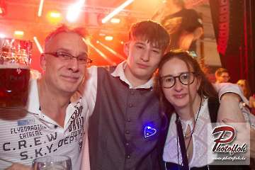 www_photofloh_de_PflaelzerGaudiNaechte_HermesHouseBand_Messehalle_PS_16_10_2026-111