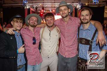 www_photofloh_de_PflaelzerGaudiNaechte_HermesHouseBand_Messehalle_PS_17_10_2026-13