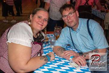 www_photofloh_de_PflaelzerGaudiNaechte_HermesHouseBand_Messehalle_PS_17_10_2026-222