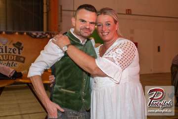 www_photofloh_de_PflaelzerGaudiNaechte_HermesHouseBand_Messehalle_PS_16_10_2026-5