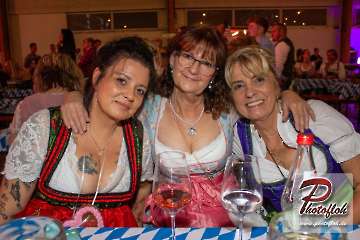 www_photofloh_de_PflaelzerGaudiNaechte_HermesHouseBand_Messehalle_PS_17_10_2026-15